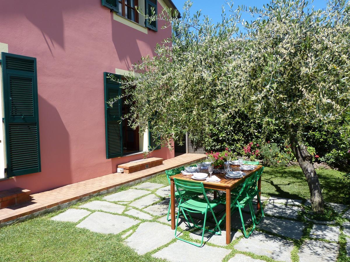 Olive Press Lodge Chiavari Exterior foto